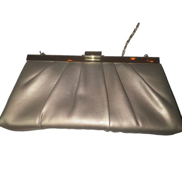 Jessica McClintock Gold evening purse - Picture 2 of 3